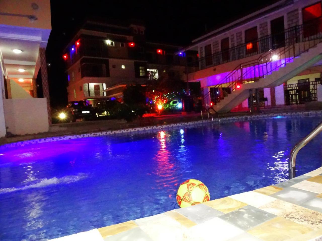 Diplomat Diani Beach Resort Bagian luar foto