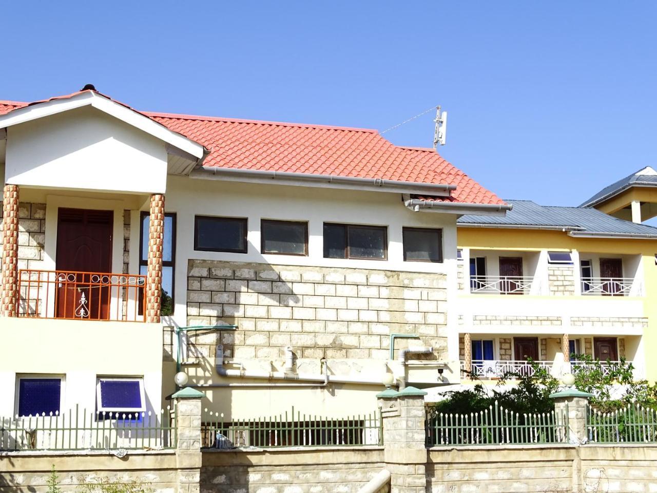 Diplomat Diani Beach Resort Bagian luar foto