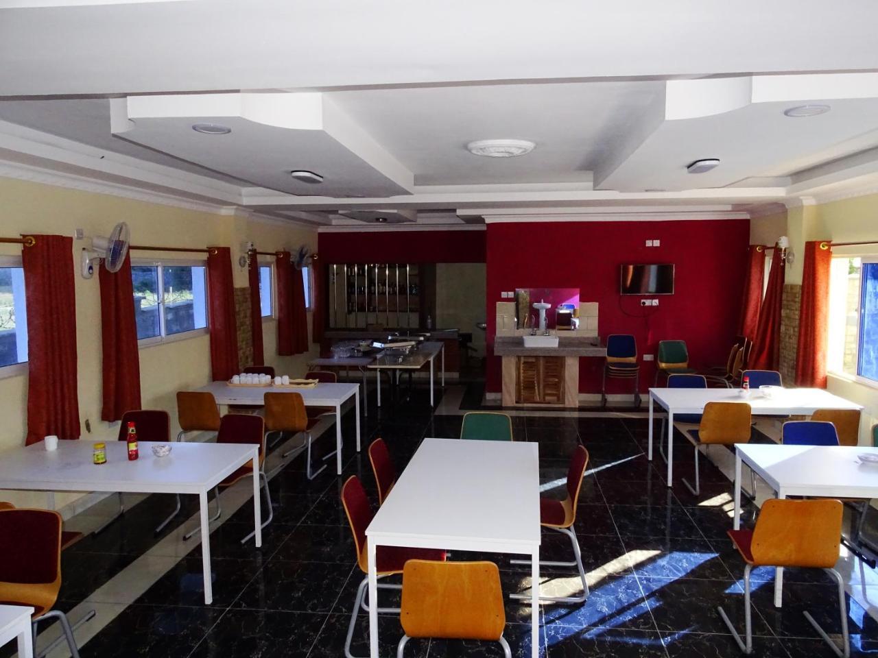 Diplomat Diani Beach Resort Bagian luar foto