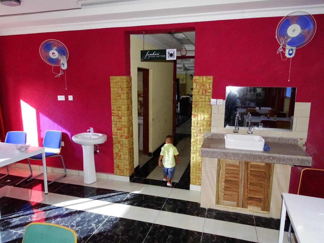 Diplomat Diani Beach Resort Bagian luar foto