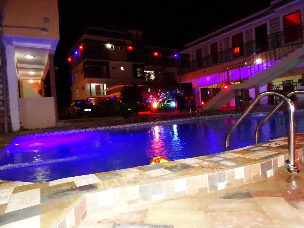Diplomat Diani Beach Resort Bagian luar foto