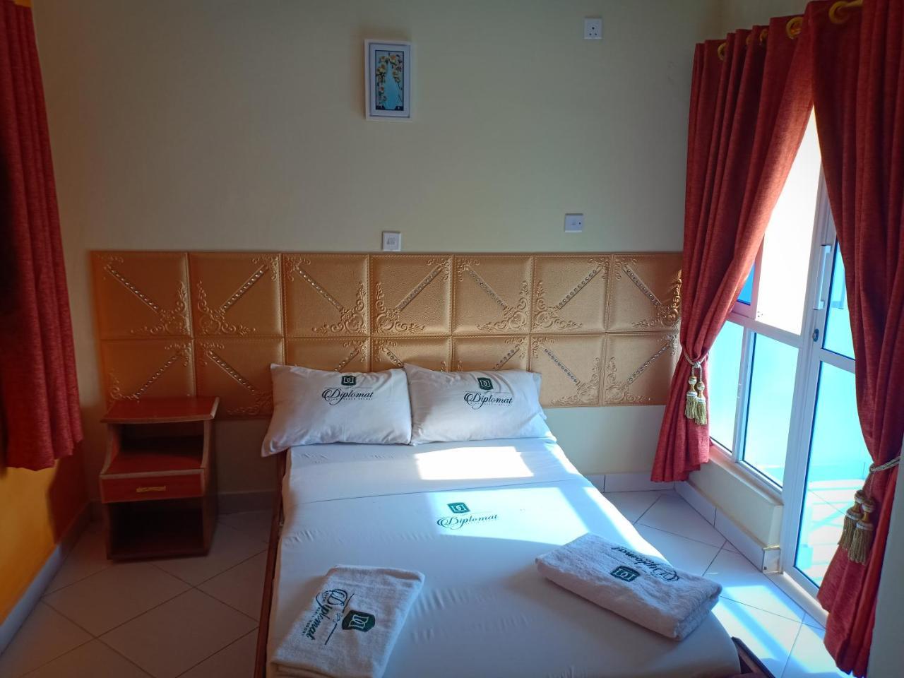Diplomat Diani Beach Resort Bagian luar foto