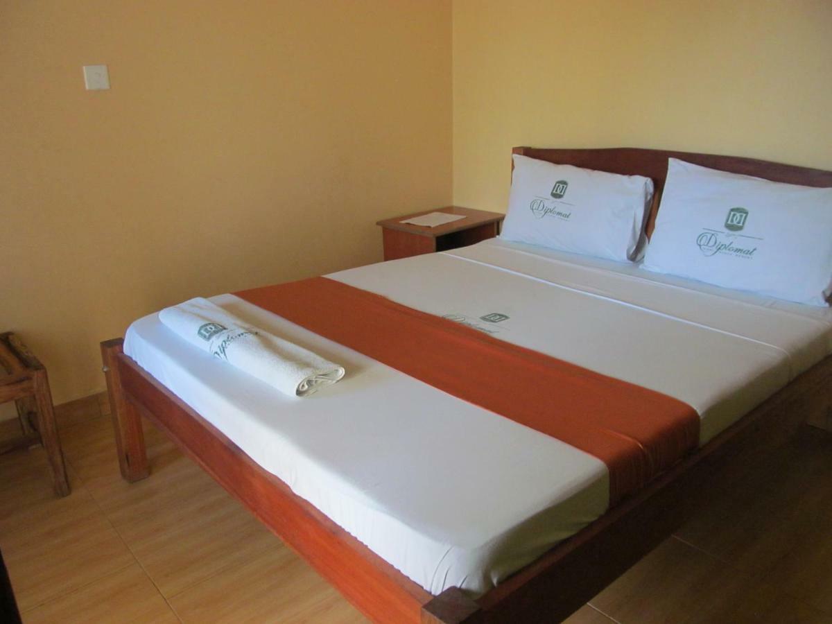 Diplomat Diani Beach Resort Bagian luar foto