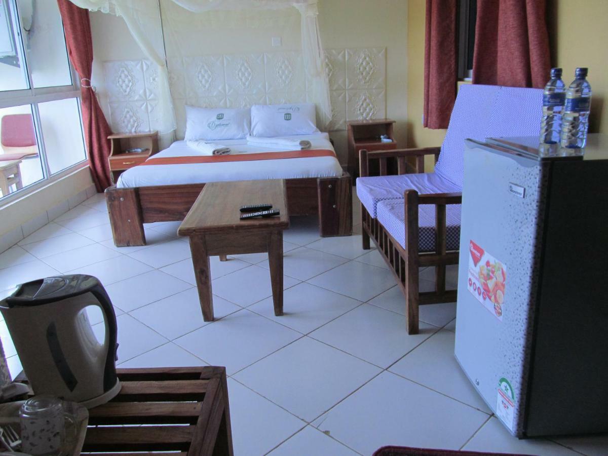 Diplomat Diani Beach Resort Bagian luar foto