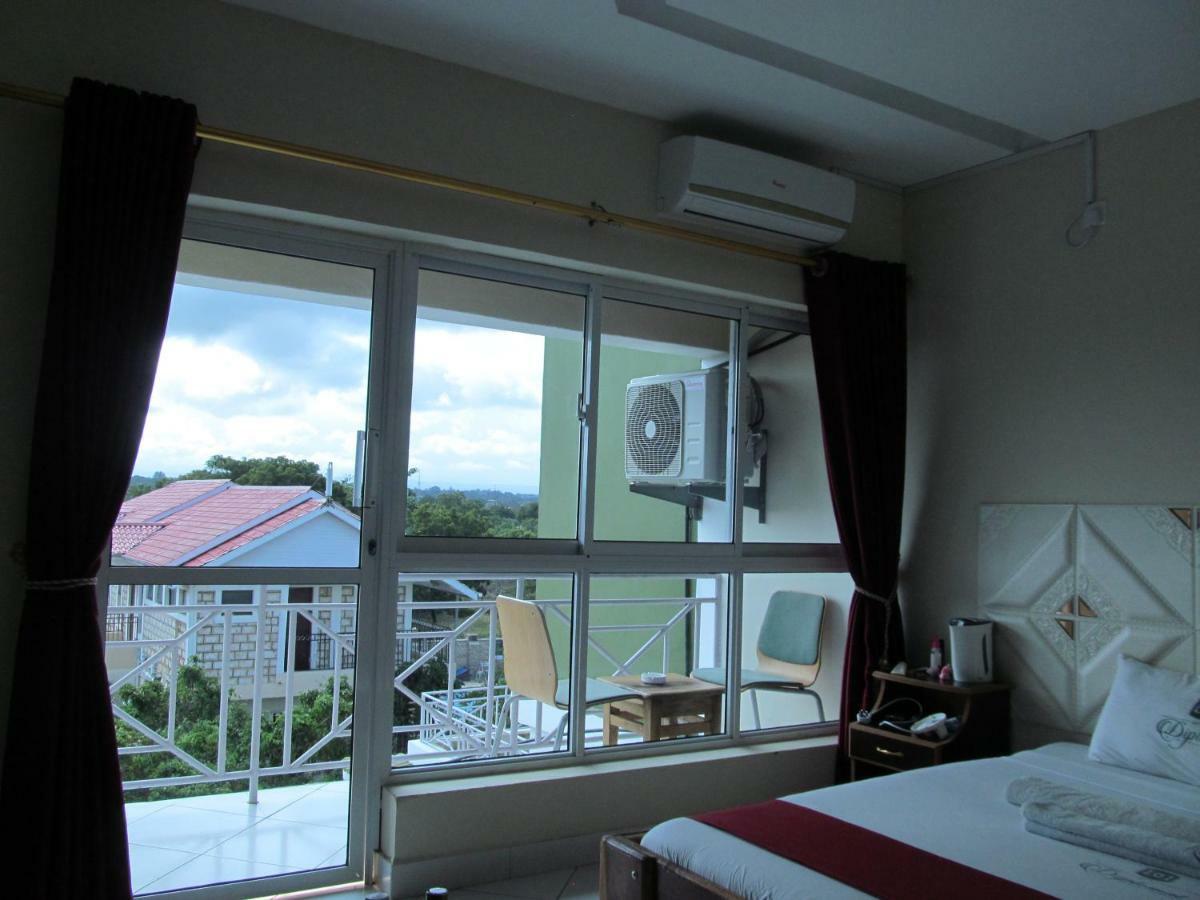 Diplomat Diani Beach Resort Bagian luar foto